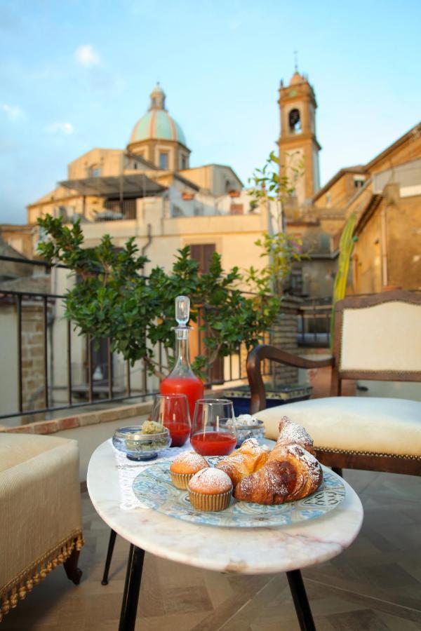 B&B Ronco Zaffarana Caltagirone Bagian luar foto